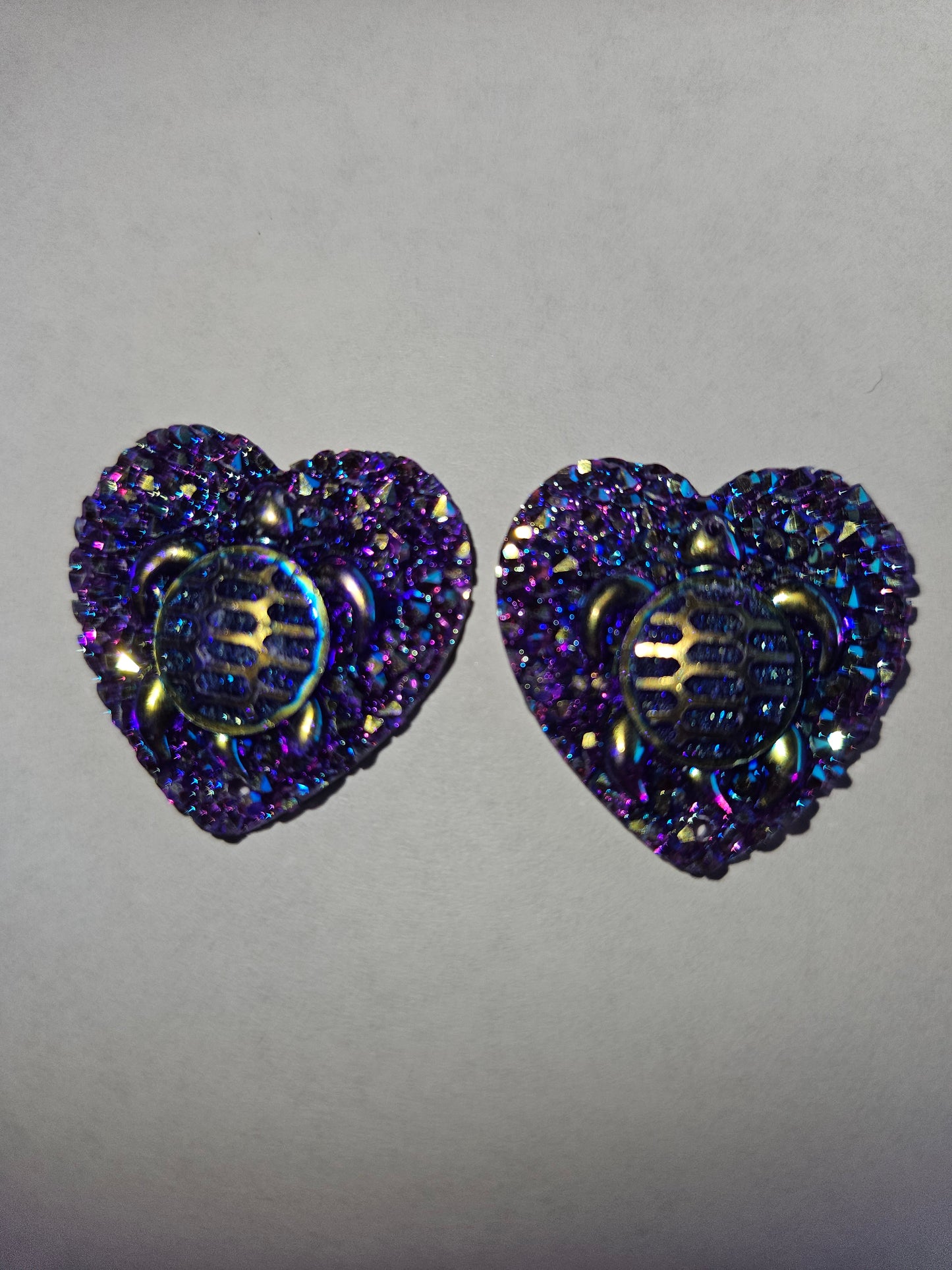 Turtle Heart Raised Resin Cabochon Violet 25 MM