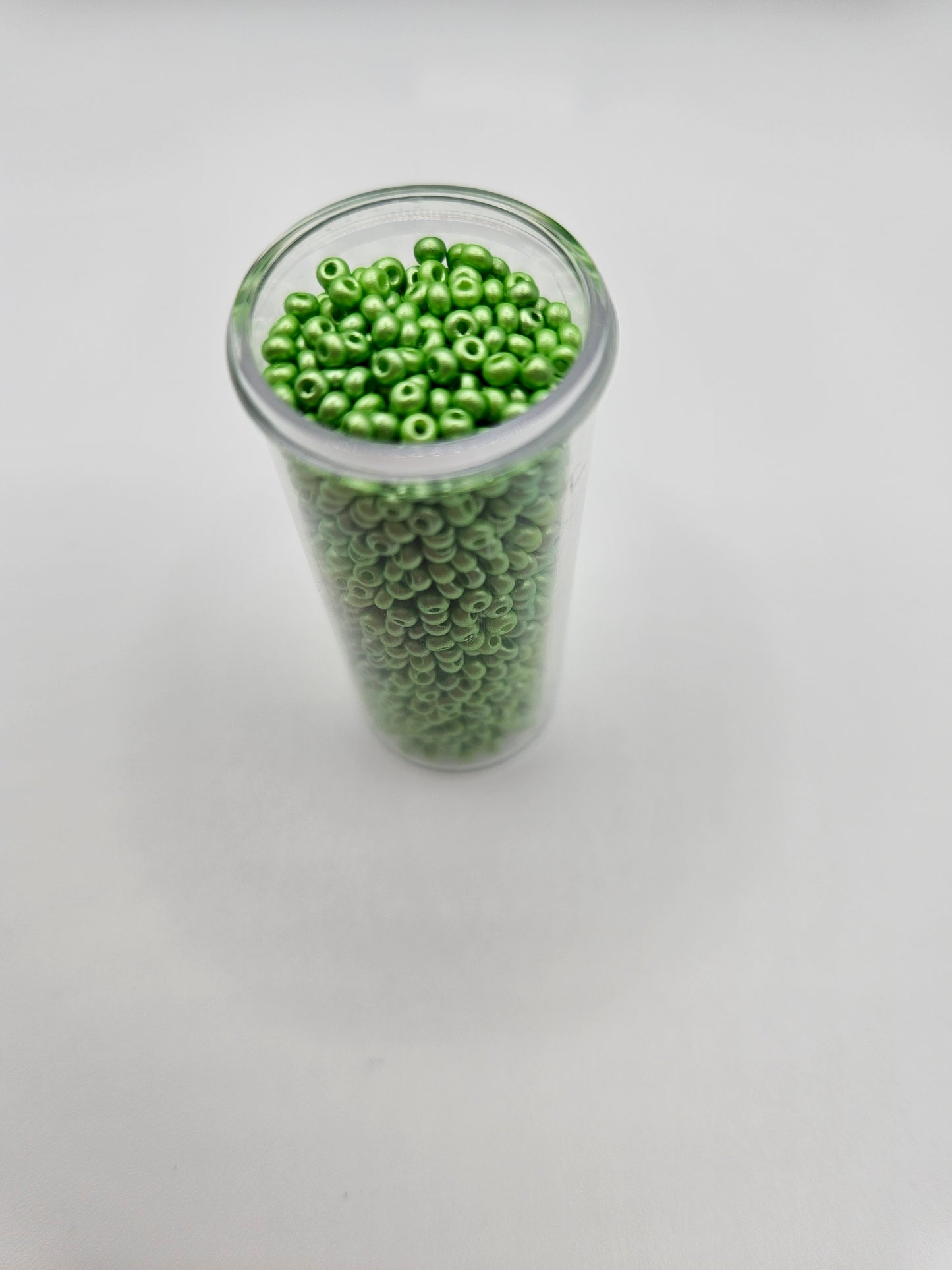 Czech Seed Bead 10/0 Shiny Green