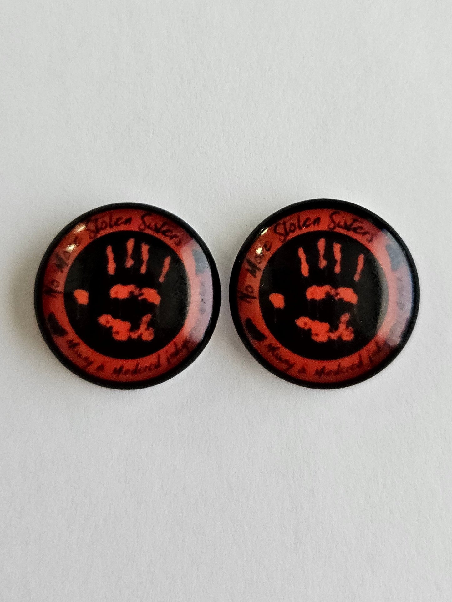 Round Flatback MMIWG Glass Cabochon 18MM