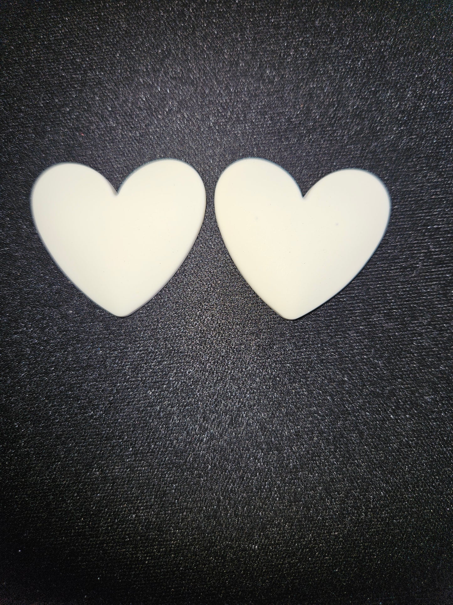 Heart-Shaped Opaque Cabochon 33MM