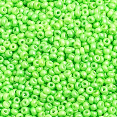 Czech Seed Bead 10/0 Shiny Green